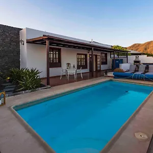  Villa Pola Marinas España