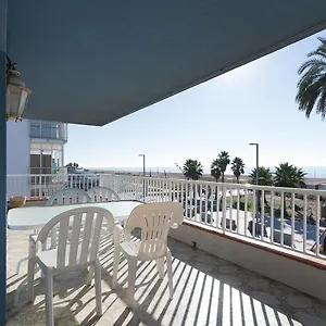 https://apartamento-en-1era-linea-mar-con-terraza-de-25m2.catalonia-hotels.com